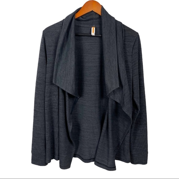 Lucy Brand Grey Side Button Top L - Picture 1 of 8